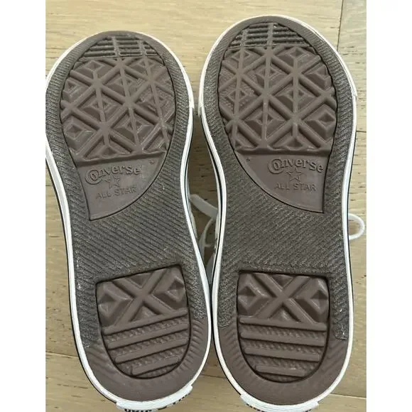 Converse Chuck Taylor All Star High Top Girls Youth Size 1 White With Butterfly - Picture 6 of 6